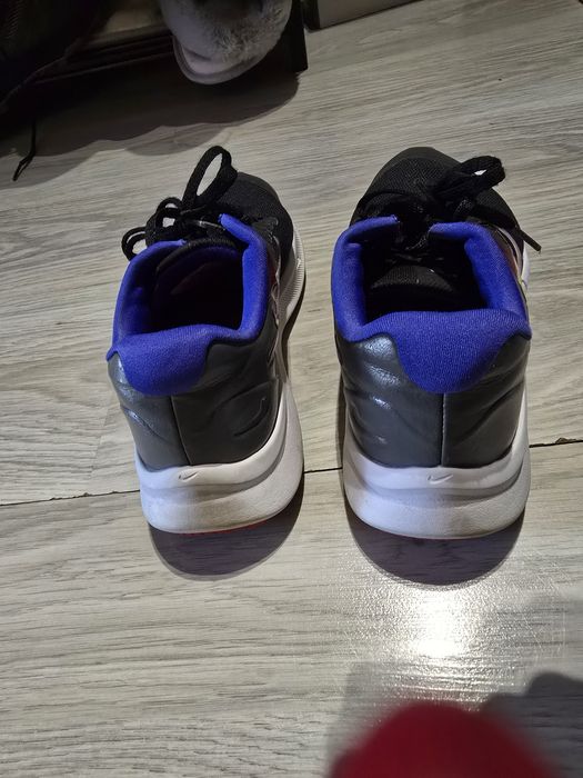 Damskie adidaski Nike r.38
