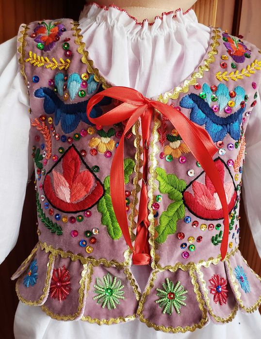 Dziecięcy gorset krakowski ręcznie haftowany