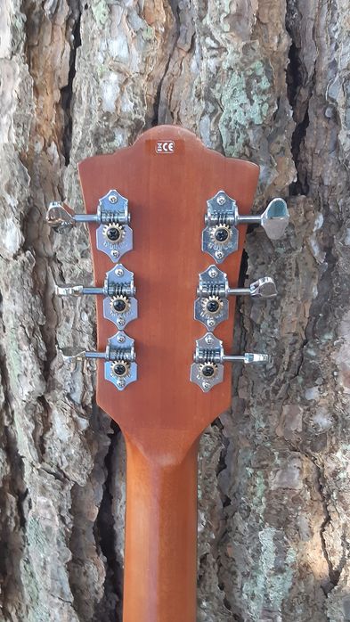 Guild Troubadour 240M