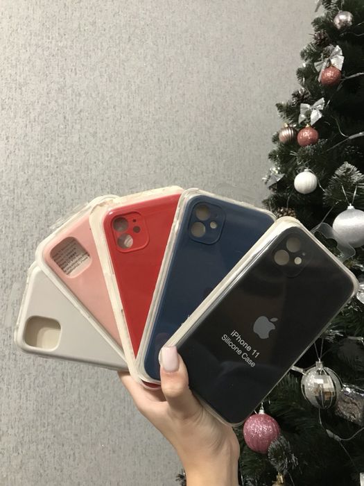 Продам чехлы на Айфон 11