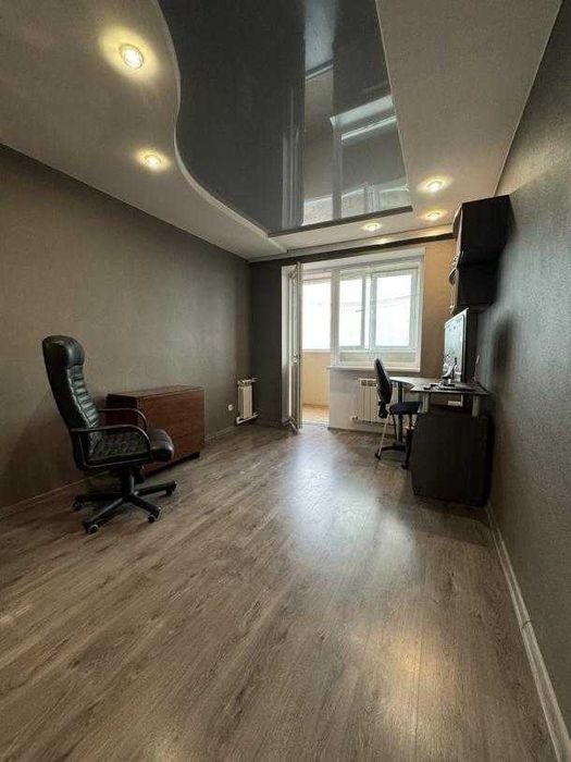 53000$ Квартира 4 кімнати, з ремонтом. Метро Індустріальна.