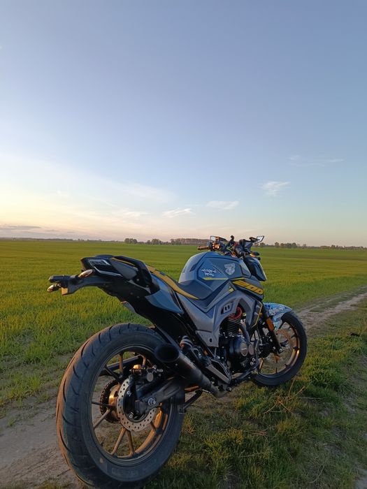 Продам мустанг  ст 200