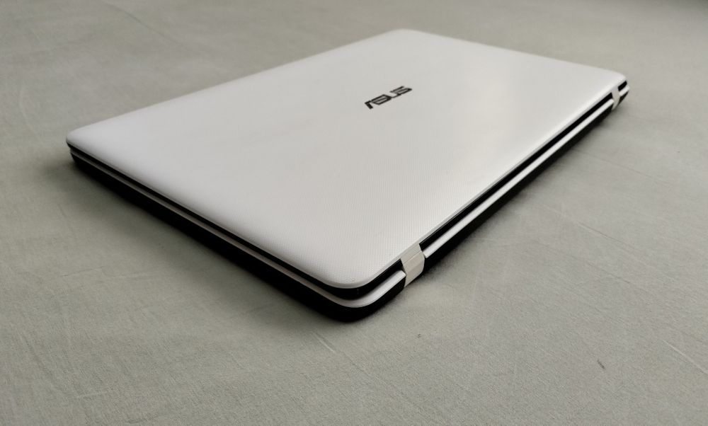 Asus x751 _4 ядра/SSD 240/HDD 750/ram 8 gb