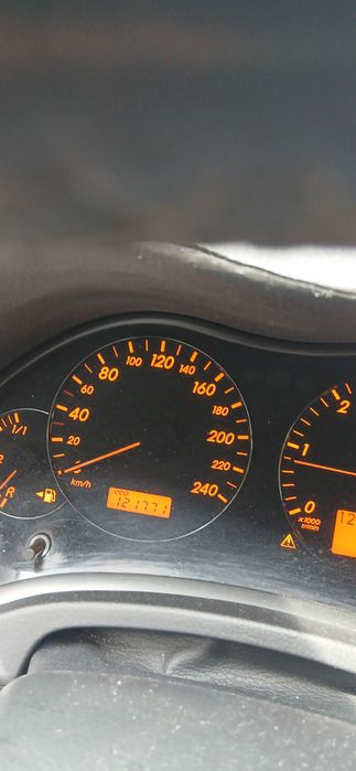 Carro toyota avensis D-4D