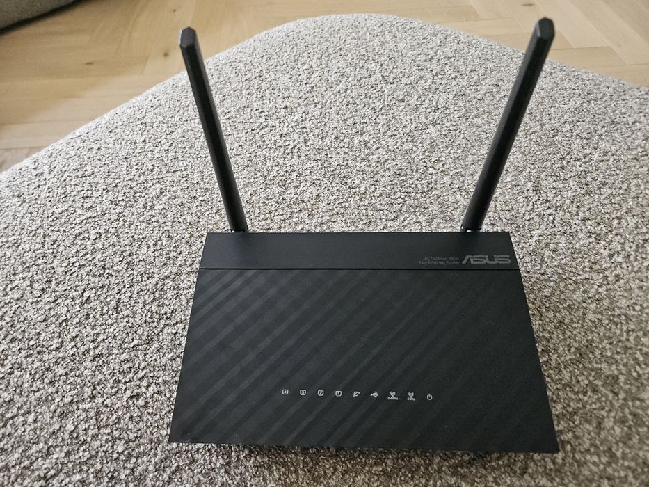 Router WiFi Asus RT-AC51U