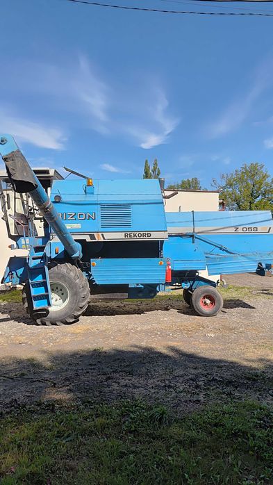 Kombajn zbożowy BIZON REKORD Z058