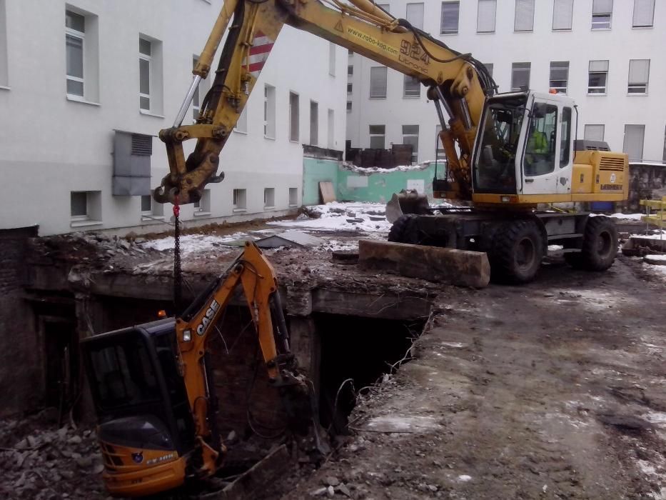 Koparka obrotowa Katowice  Będzin i okolice od 800 kg do 35 ton.