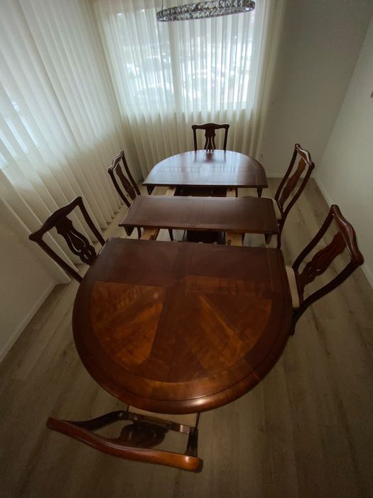 Mesa de sala extensível em Madeira Cerejeira + 6 cadeiras