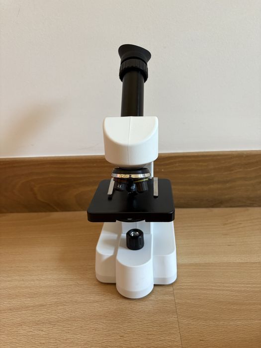 Microscópio júnior