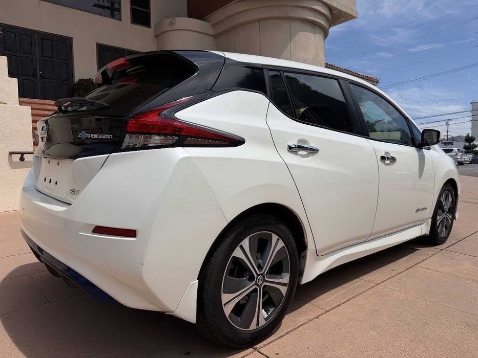 Nissan LEAF SL      2018