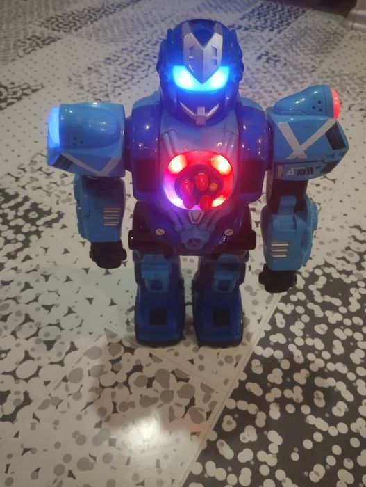 Робот на пульті управління