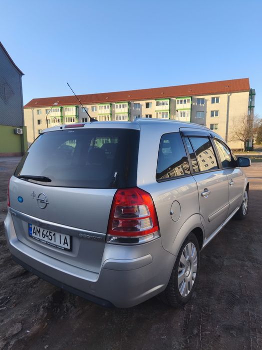 Продам Opel Zafira