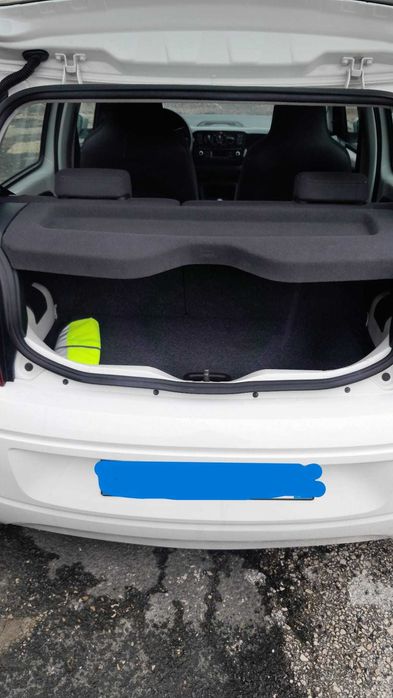 VW UP, 1.0 gasolina 2014