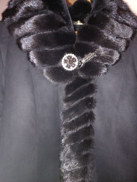 Дублянка з хутром норки та капюшоном