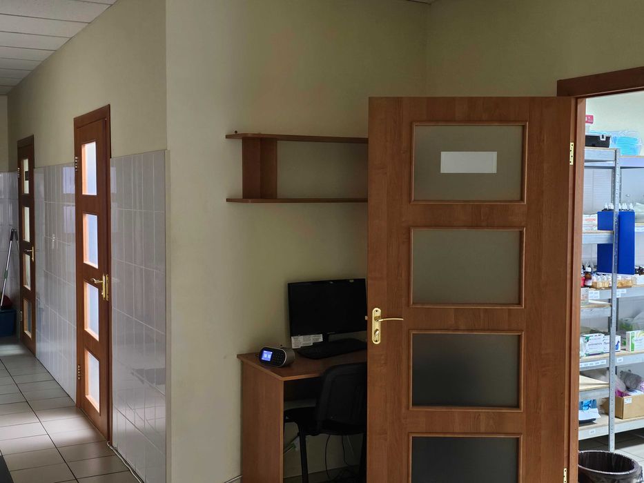 Сдаётся помещение 380 кв.м под клинику, салон по ул. Радужной (Перова)