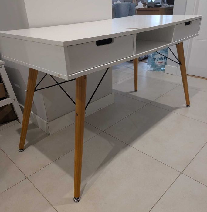 Biurko w stylu skandynawskim – Białe z szufladami