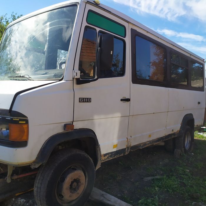 Двері кузовні запчастини Мерседес Рекс Т2 609 709 711 809