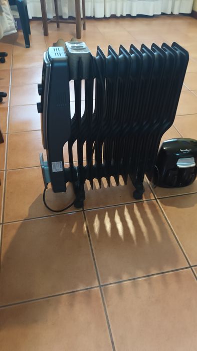 Aquecedor electrico a oleo