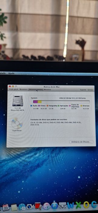 Vendo McBook Pro como novo com ótima potência leitor e tranformador cd
