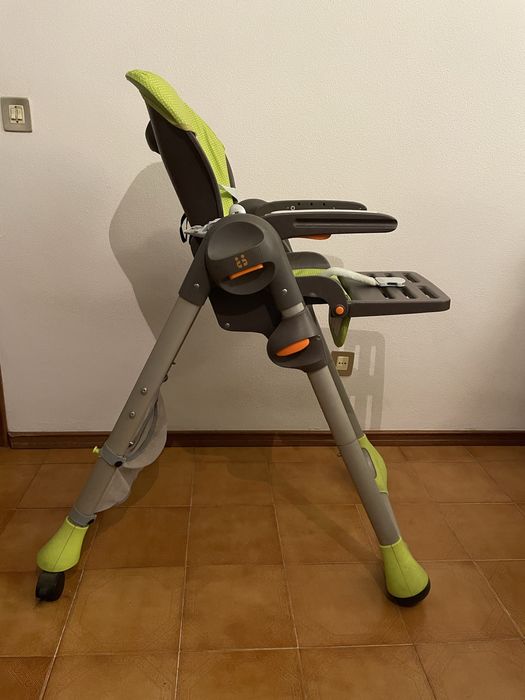 Cadeira bebe alimentacao