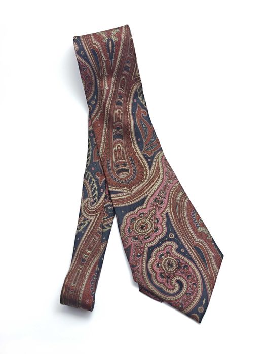 roccobarocco włoski granatowy jedwabny krawat paisley ady56