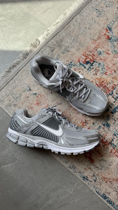 Кросівки Nike Zoom Vomero 5 “Photon Dust” оригінал