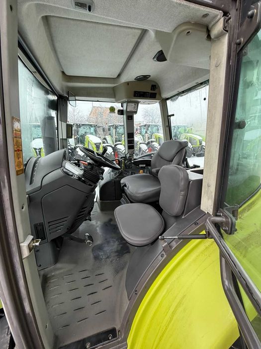 Трактор Ares 557 З фронтальним навантажувачем