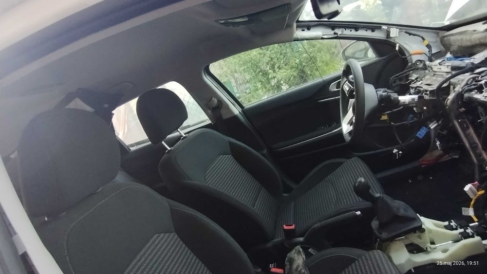 KIA CEED SW 2021r drzwi kompletne