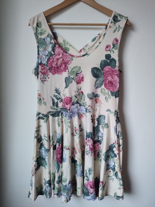 Sukienka w kwiaty na wiosnę xl XXL 44 42 atmosphere rozkloszowana