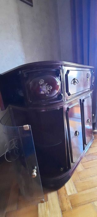 Móvel bar em mogno como novo – ideal para TV em cima