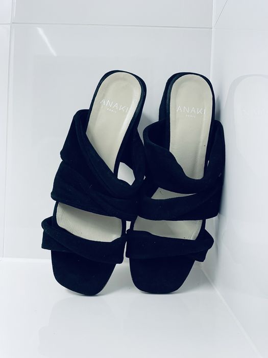 Czarne sandały Anaki Paris 39