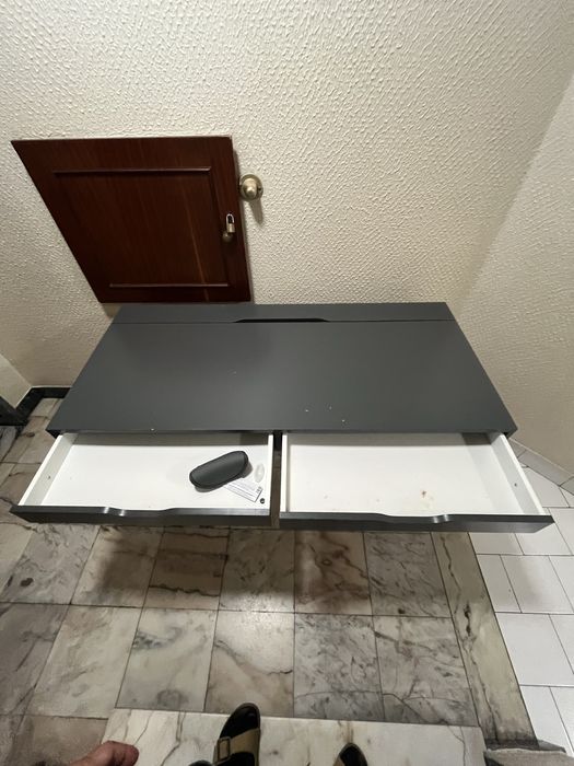 Desk64737771263617122