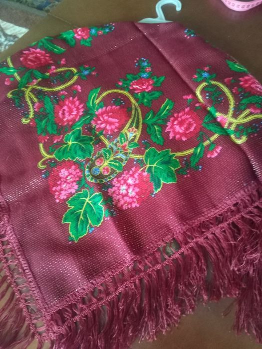 Продам японську шерстяну хустку