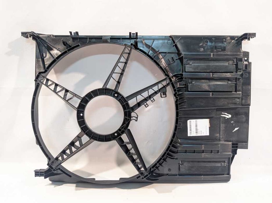 Новий кожух вентилятора BMW X1 F48; MINI F54/55/56/57 новый