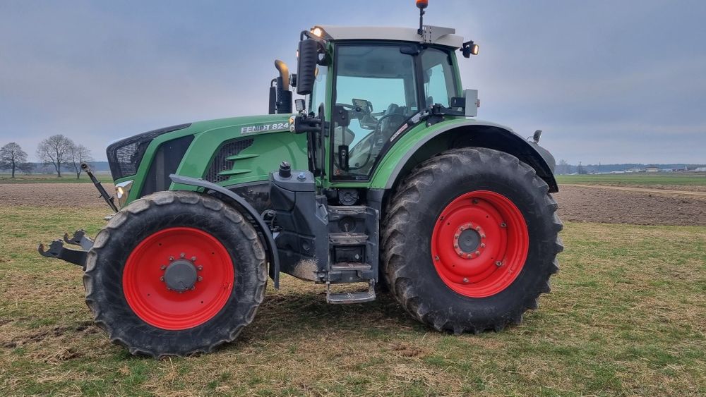 Fendt 824 vario S4 Profi PLUS