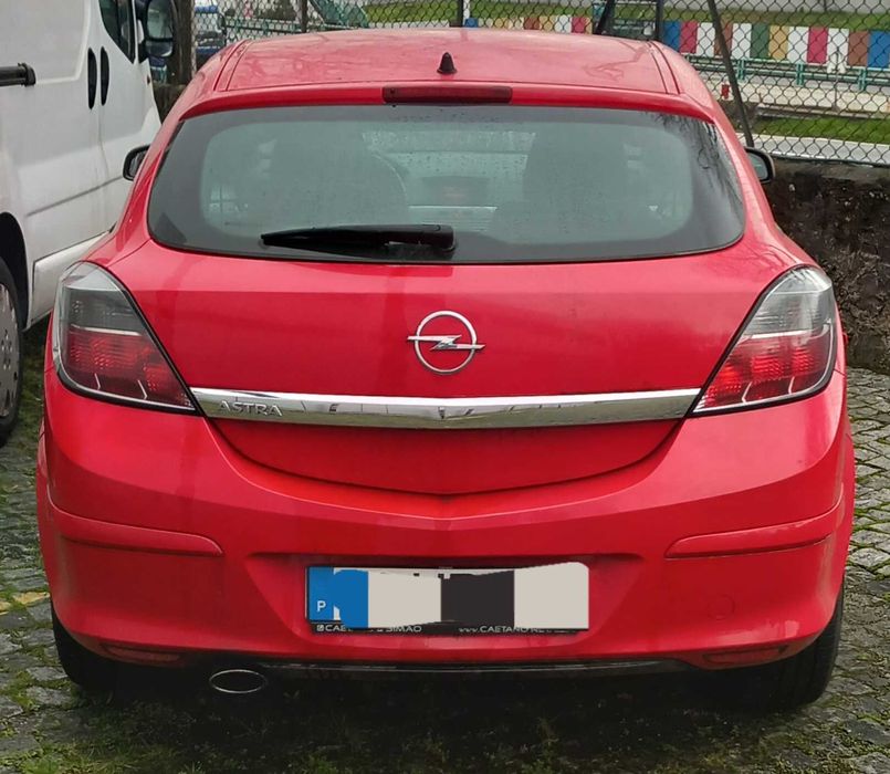 Opel Astra 1.9 GTC Comercial