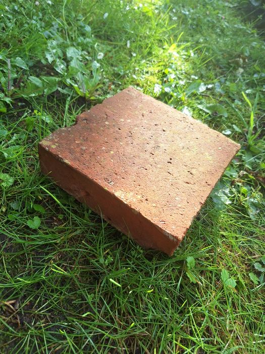 Stare płytki ceglane kostka ceglana cegła
