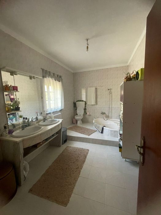 Moradia T4+ em zona de natureza e sossegada  com terreno