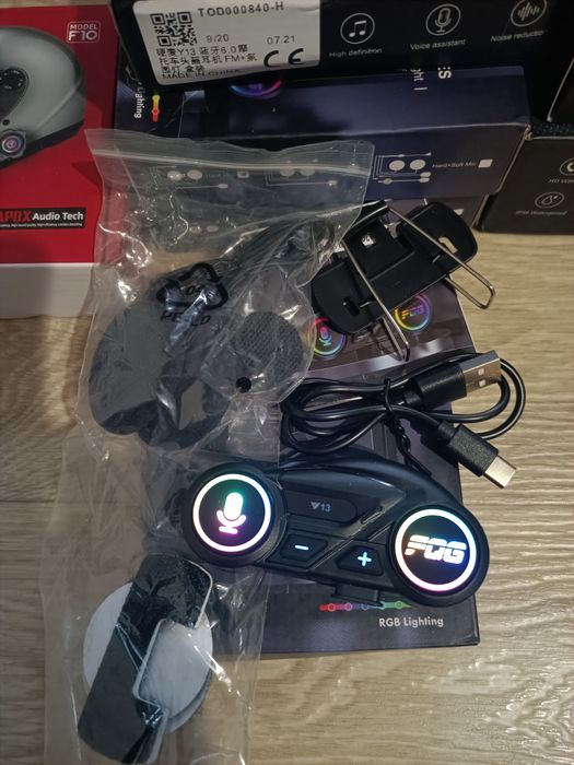 Блютуз гарнитура для мотоциклетного шлема