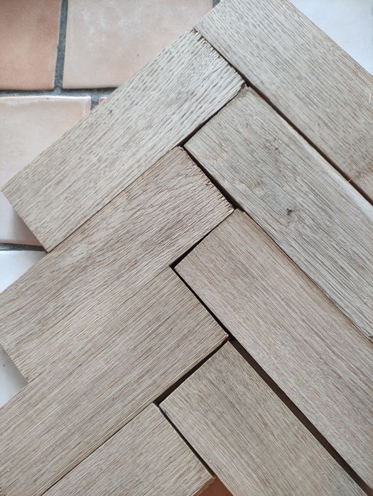 Паркет дуб(полностью новый).