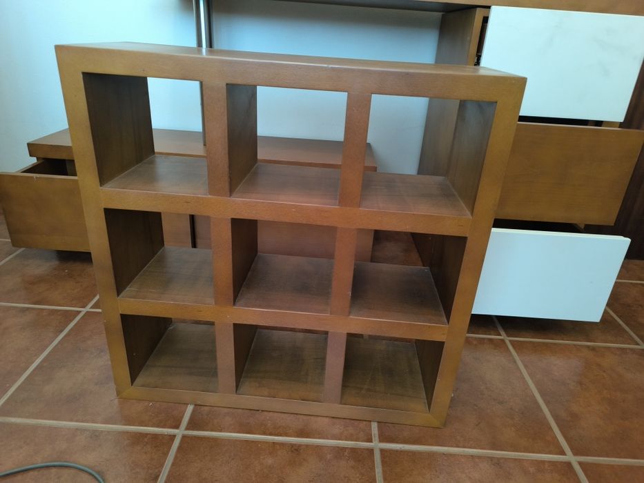 Várias peças de Mobiliário para quarto