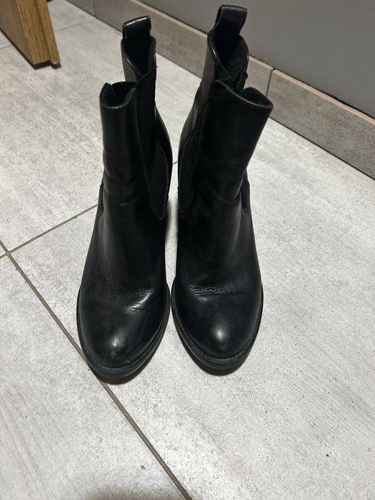 Buty botki Lasocki rozmiar 35 skórzane