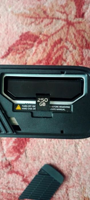 Xbox 360 E + gry