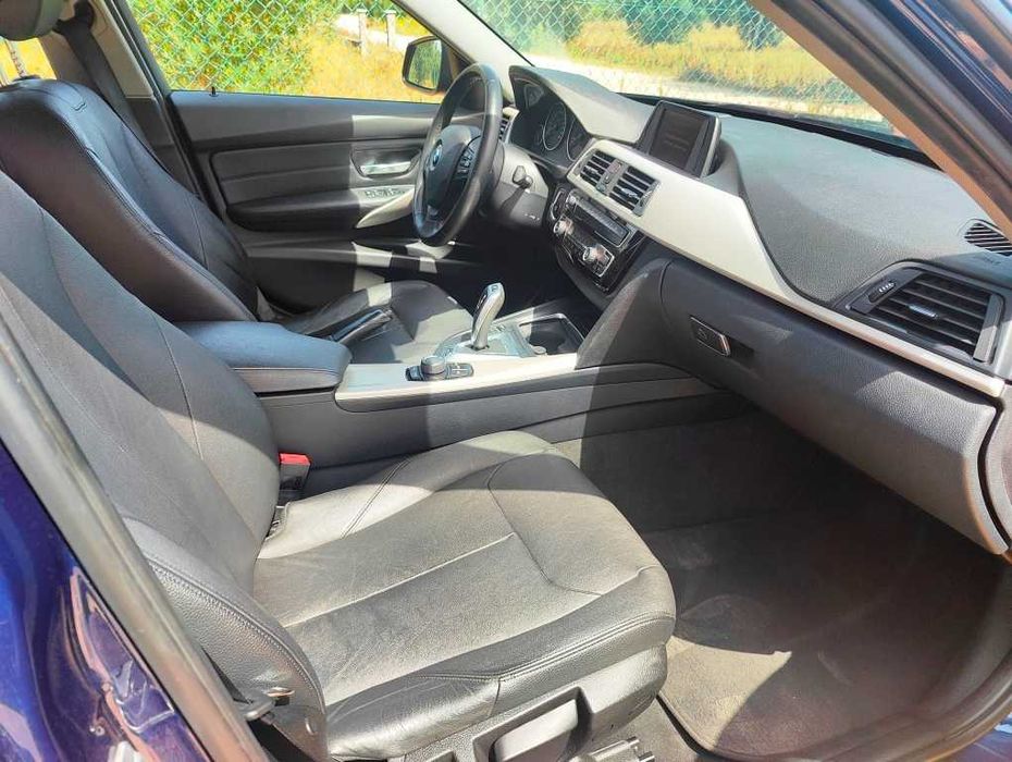 BMW 330e plugin hibrido 252cv / 220€ mês