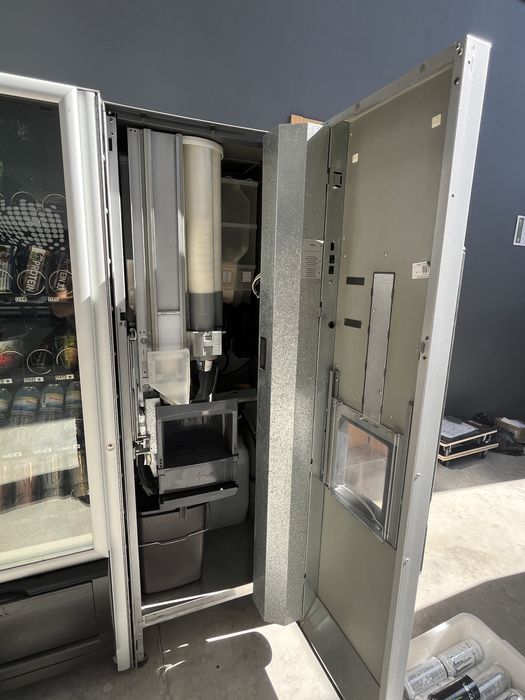 Máquina de vending - Necta Kikko e Slave