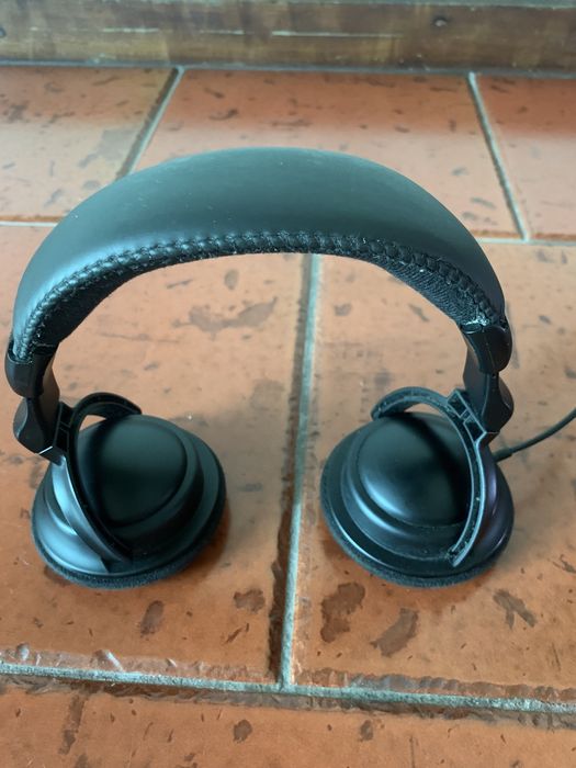 Auscultadores em bom estado