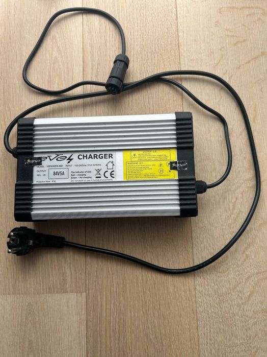 Зарядний пристрій CC/CV 84V / 5A Evel до Li-ion батареї електровелосипеда