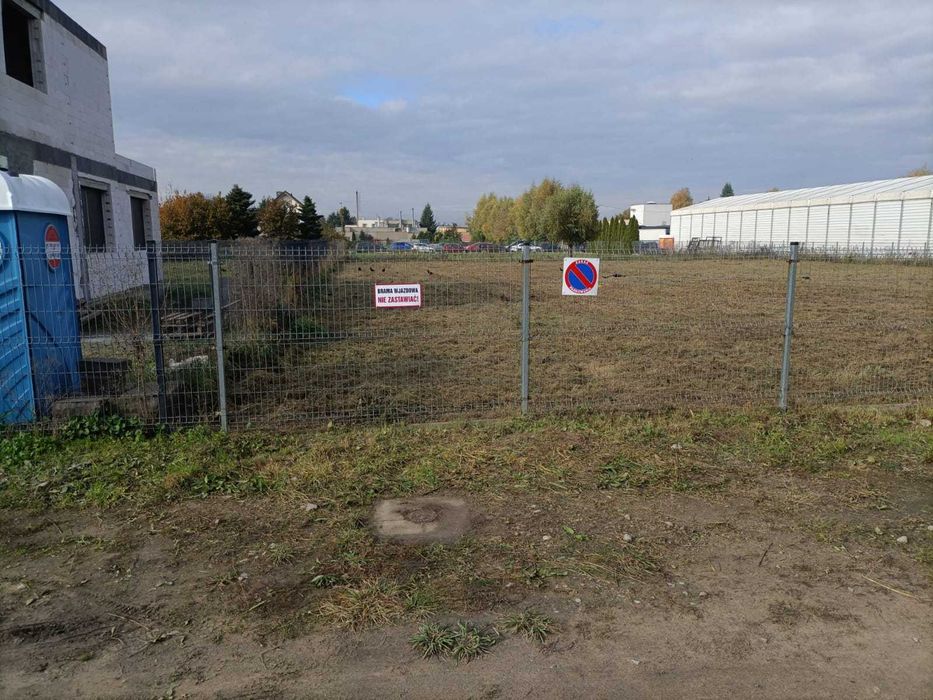 PLAC 825m2 - WYNAJMĘ - Doskonała lokalizacja !!!