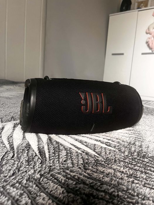 Głośnik JBL xtreme 3 z ładowarką