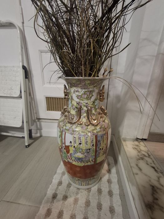 Vaso de Chão Gigante Chinês (65 cm) - Porcelana Pintada à Mão e Dourados